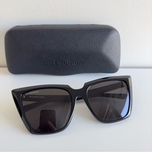 BALENCIAGA CAT-EYE BLACK SUNGLASSES